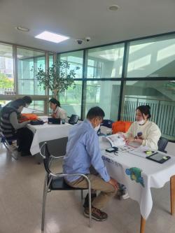 용인시, AI·IoT·돌봄로봇 결합한 어르신 건강관리 확대