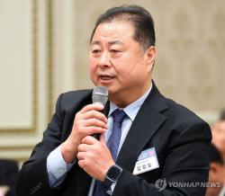 '파주시장 휴대폰 구입 대납 의혹' 사업자, 경찰서 혐의 인정