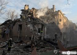 러, 우크라이나 전역에 650여 발 미사일·드론 파상공세