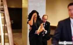 트럼프 대통령, 기자단 만찬 중 총성에 긴급 피신...용의자 현장 체포