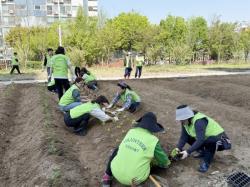 미추홀구종합자원봉사센터, `도시농부 체험` 본격 시작…나눔의 씨앗 뿌린다