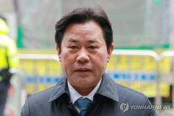 선관위, 박정현 前부여군수 보선 출마 제동…"120일전 사퇴해야"