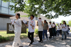 [V포토] 국립현대미술관 앞 침묵 행진