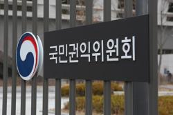 공공수영장 장애인·가족 이용 편의 높인다…‘가족 탈의·샤워실’ 도입 권고