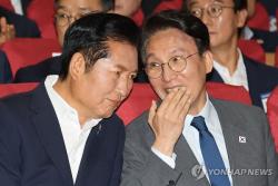 전대 전초전?…鄭 "당정청 원팀"·金 "대통령 중심 완벽한 하나"(종합)