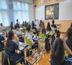 스마트폰 세상에서 길을 잃지 않도록…서울 강서구, 중학생 `디지털 문해력` 키운다