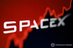 우주선 발사 속도 획기적 단축…스페이스X, 13km 천연가스관 직접 매설