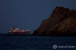 미·란 휴전 속 호르무즈 해협 유조선 또 피격…중동 긴장 고조