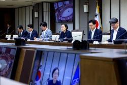 한성숙 총리, 첫 비상경제점검회의 주재…중동발 리스크 대응 총력