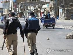 파키스탄 남서부 그와다르 해안경비대 검문소 차량 폭탄 테러 발생…20명 사상