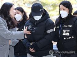 '생후 19개월 딸 영양결핍 사망' 친모에 징역 30년 구형