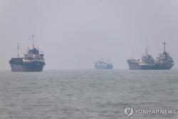 미 중부사령부, 상선 공격한 이란에 대규모 보복 공습 완수…80여 개 표적 정밀 타격