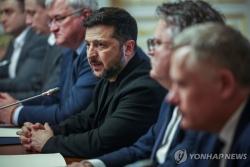 모스크바 진격한 400대 드론…젤렌스키, ‘자신감’ 안고 나토행