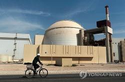 이란 부셰르 원전 주변 미군 발사체 피격