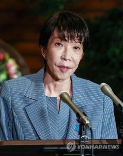 다카이치 일본 총리, 아베 전 총리 4주기 맞아 "우경화 유산 계승" 천명
