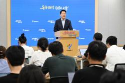 오세훈 서울시장, `일타강사`로 변신해 서울 부동산 `트리플 강세` 해부