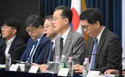 정부, 6월 취업자 증가 전환에 힘입어 일자리 회복 총력 대응