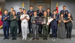 국방부, '사막의 빛' 작전 참여자 등 우수직원 21명 특별포상