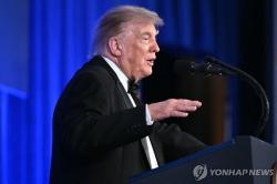 "방공 미사일 모자란다"…트럼프, 대규모 이란 공격 전격 보류