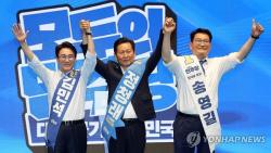 鄭 "배신에 총량없어"·金 "명청대전 나라 흔들"…호남구애 경쟁도(종합)