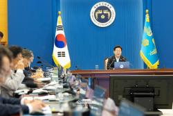 이재명 대통령, `공급 총력전` 및 `선택적 모병제` 등 국정 현안 논의