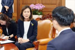 국회의장실 찾아 인사말 하는 미셸 스틸 주한미국대사
