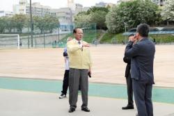 마포구 망원유수지 대축구장, 사계절 푸른 인조잔디 그라운드로 새단장