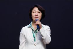 추미애 “안전사고는 결코 우연 아냐…실천 의지 갖고 현장 살펴야”