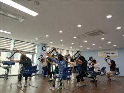 부평구, 활력충전 근력·균형 운동교실 수료…튼튼머니 사업 첫 연계