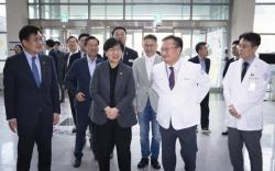 정은경 장관, 경기 동남권 필수의료 현장 방문… 지역완결적 의료체계 점검