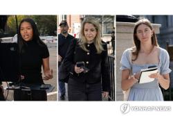 트럼프, 비판 언론 백악관 출입 전격 봉쇄…CNN·MS나우·폴리티코 문전박대