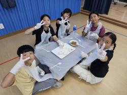 논산 이화초등학교, ‘추석 맞이 전통 송편 빚기 체험’ 실시   - 고사리손으로 빚은 풍성한 한가위 정(情) -