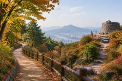 “가을 산책 어디로 갈까”…서울 안산자락길과 봉수대 코스 구분