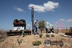 가자전쟁 3년… 전면전 멈췄지만 여전히 가득한 포성과 폐허