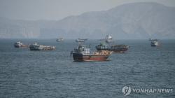 호르무즈 해협서 유조선 연쇄 폭발·피격…중동 해상 수송로 안보 초비상