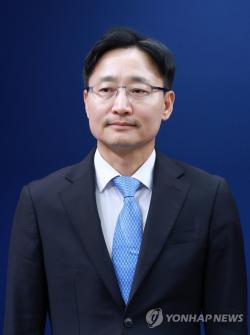 국세청장·의원 출신 靑비서실장 임광현…행정·정무감각 겸비