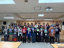 비바아트리엔, 소화대학 어르신 대상 1대1 미술봉사