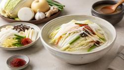 백김치, 고춧가루 대신 속재료와 국물 달라